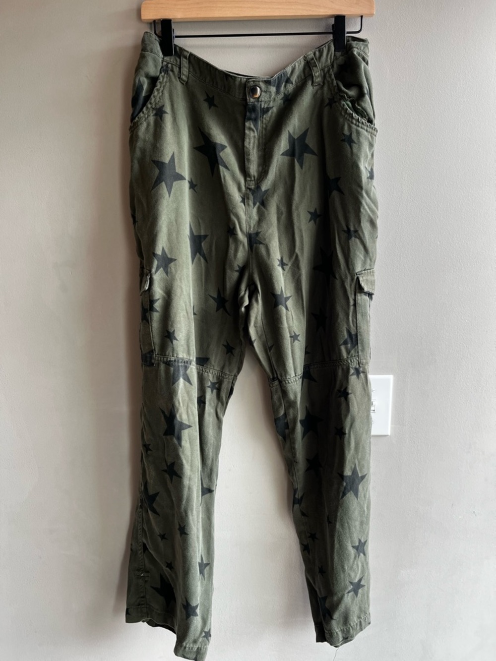 Women’s Jak & Rae Celestial Olive Star Print Cargo Pants